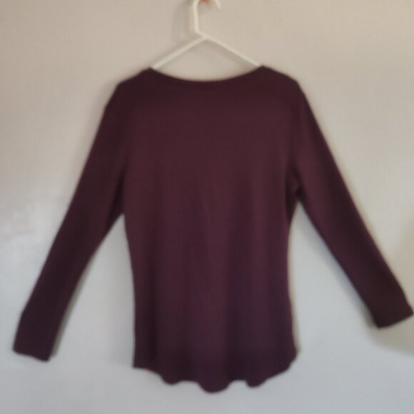 WOOLX long sleeve v-neck, maroon, women's Lg. - Picture 2 of 3